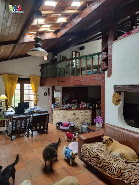 Foto 1 de Chácara com 5 quartos à venda, 700m2 em Votorantim, Embu Das Artes - SP