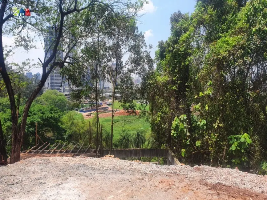 Foto 1 de Terreno / Lote à venda, 360m2 em Jardim Vitória Régia, São Paulo - SP