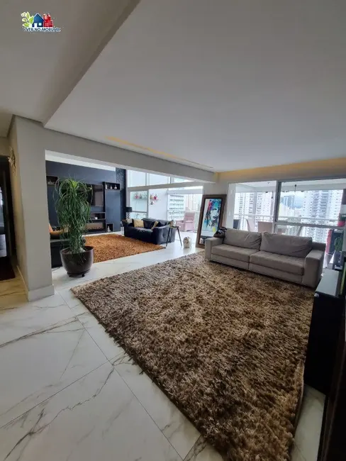 Apartamento com 4 quartos à venda, 238m2 em Vila Suzana, São Paulo - SP - imagem 3 Foto 3 de Apartamento com 4 quartos à venda, 238m2 em Vila Suzana, São Paulo - SP