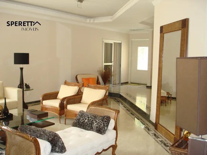 Chácara com 2 quartos à venda, 358m2 em Centro, Itatiba - SP - imagem 3 Foto 3 de Chácara com 2 quartos à venda, 358m2 em Centro, Itatiba - SP