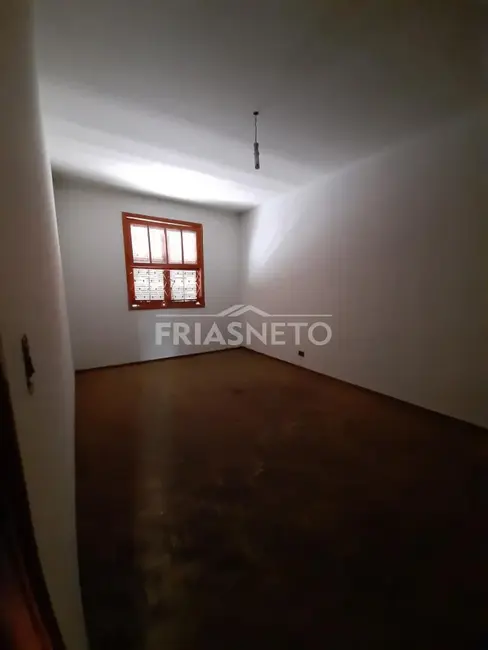 Foto 2 de Casa com 4 quartos à venda, 225m2 em Piracicaba - SP