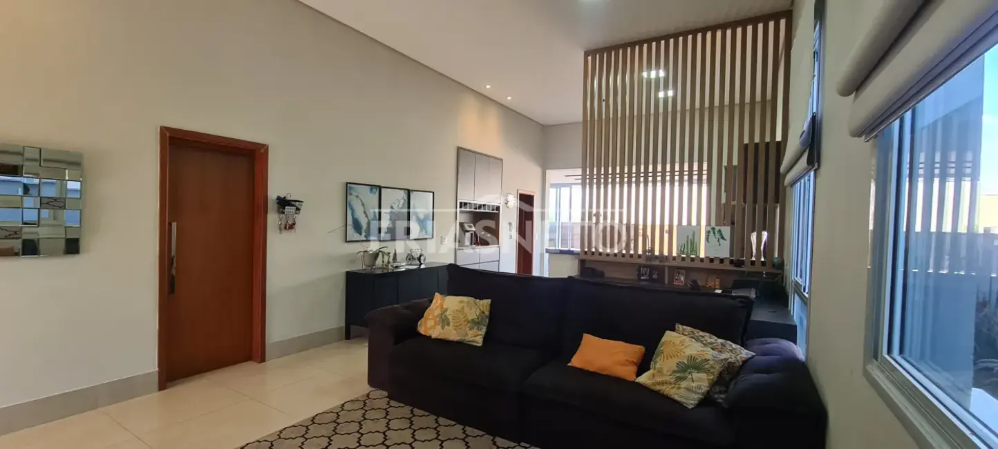 Foto 2 de Casa de Condomínio com 3 quartos à venda, 180m2 em Piracicaba - SP