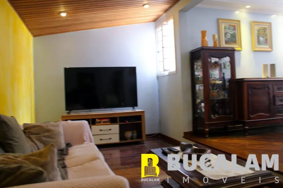 Foto 6 de Sobrado com 4 quartos à venda, 213m2 em Parque Industrial das Oliveiras, Taboao Da Serra - SP