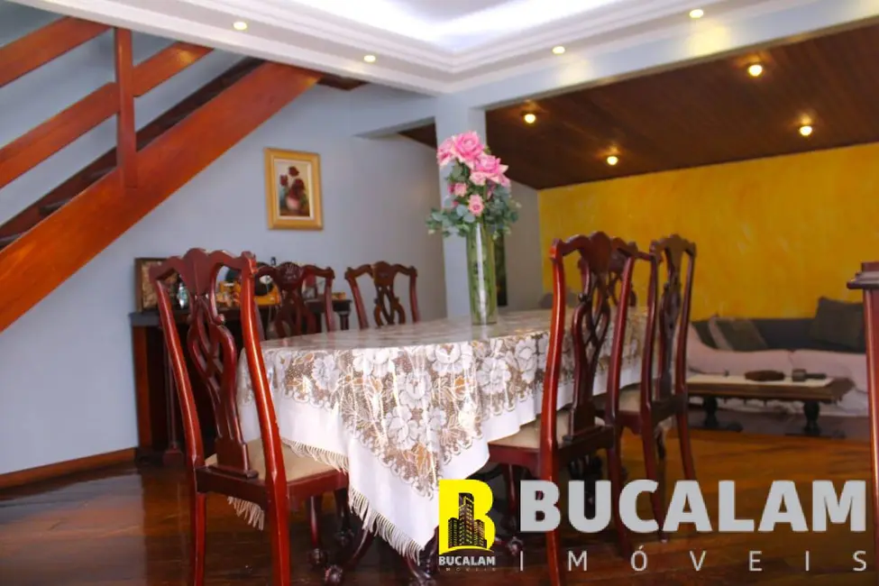 Foto 9 de Sobrado com 4 quartos à venda, 213m2 em Parque Industrial das Oliveiras, Taboao Da Serra - SP