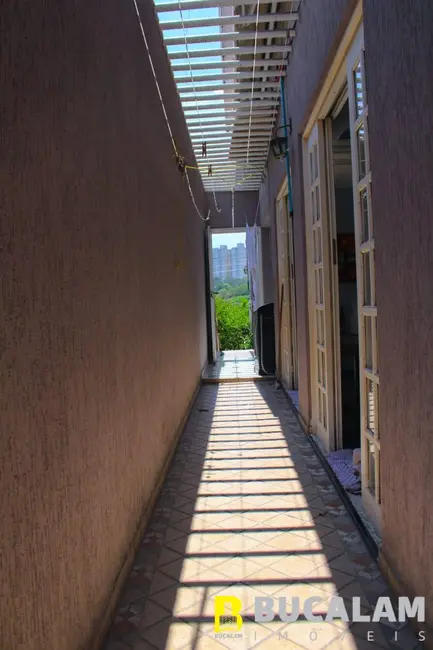 Foto 3 de Sobrado com 4 quartos à venda, 213m2 em Parque Industrial das Oliveiras, Taboao Da Serra - SP