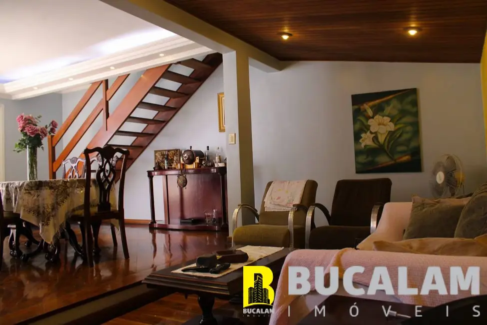 Foto 5 de Sobrado com 4 quartos à venda, 213m2 em Parque Industrial das Oliveiras, Taboao Da Serra - SP