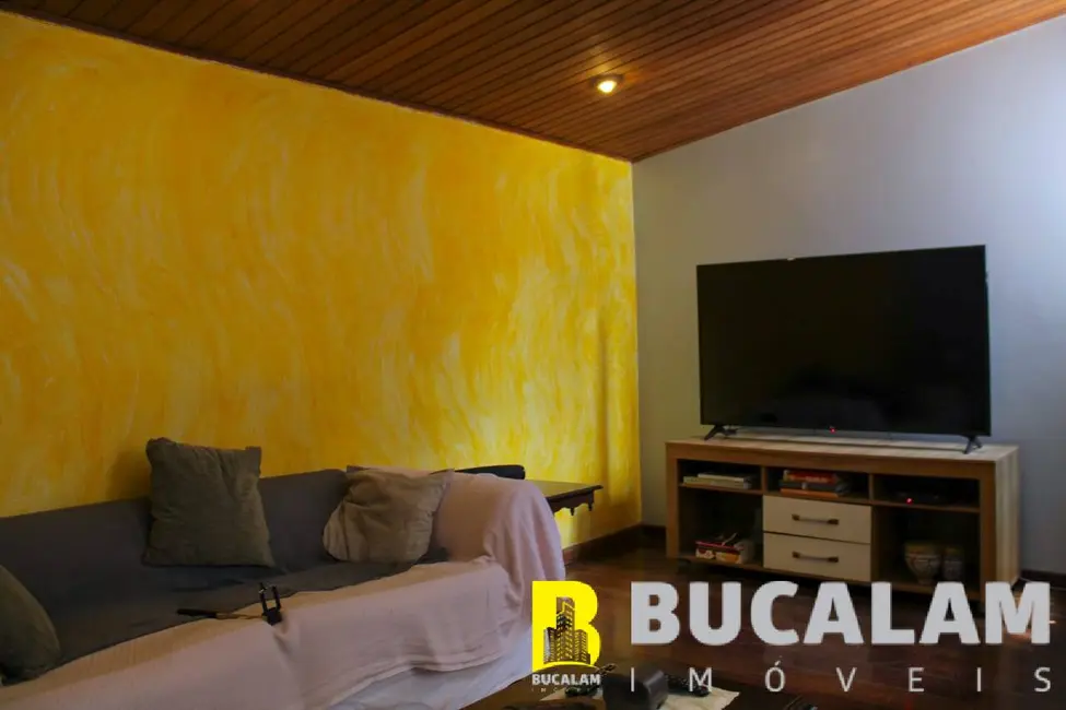 Foto 7 de Sobrado com 4 quartos à venda, 213m2 em Parque Industrial das Oliveiras, Taboao Da Serra - SP