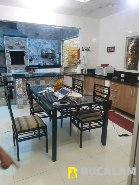 Foto 4 de Casa com 3 quartos à venda, 250m2 em Parque Marabá, Taboao Da Serra - SP