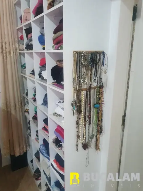 Foto 9 de Casa com 3 quartos à venda, 250m2 em Parque Marabá, Taboao Da Serra - SP