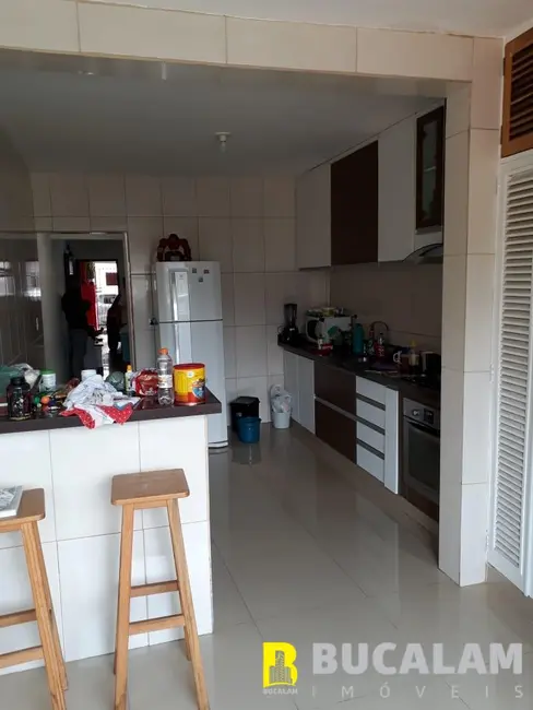 Sobrado com 3 quartos à venda, 260m2 em Jardim Ouro Preto, Taboao Da Serra - SP - imagem 9 Foto 9 de Sobrado com 3 quartos à venda, 260m2 em Jardim Ouro Preto, Taboao Da Serra - SP