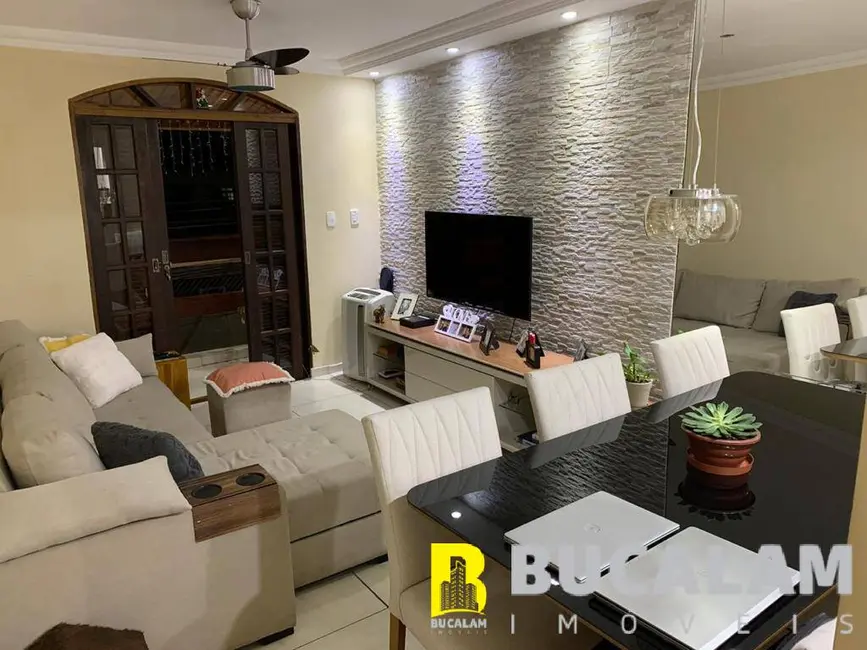 Foto 3 de Sobrado com 3 quartos à venda, 150m2 em Parque Monte Alegre, Taboao Da Serra - SP