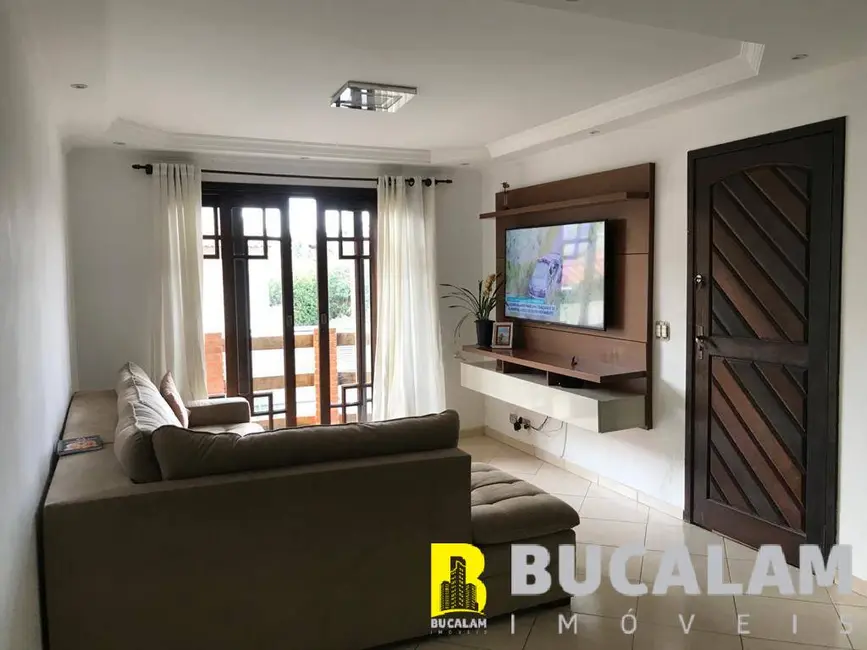 Casa com 3 quartos à venda, 160m2 em Parque Monte Alegre, Taboao Da Serra - SP - imagem 4 Foto 4 de Casa com 3 quartos à venda, 160m2 em Parque Monte Alegre, Taboao Da Serra - SP