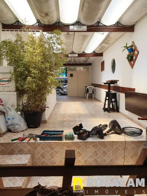 Foto 2 de Casa com 3 quartos à venda, 260m2 em Arraial Paulista, Taboao Da Serra - SP