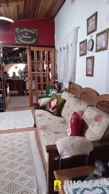 Chácara com 3 quartos à venda, 2453m2 em Jardim Convento, Itapecerica Da Serra - SP - imagem 8 Foto 8 de Chácara com 3 quartos à venda, 2453m2 em Jardim Convento, Itapecerica Da Serra - SP