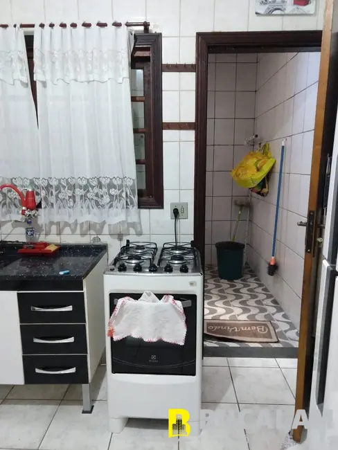Foto 5 de Casa com 2 quartos à venda, 91m2 em Vila Iasi, Taboao Da Serra - SP