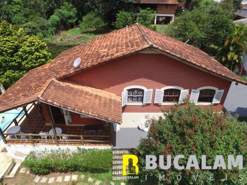 Foto 2 de Chácara com 5 quartos à venda, 150m2 em Jardim Santa Maria, Embu Das Artes - SP
