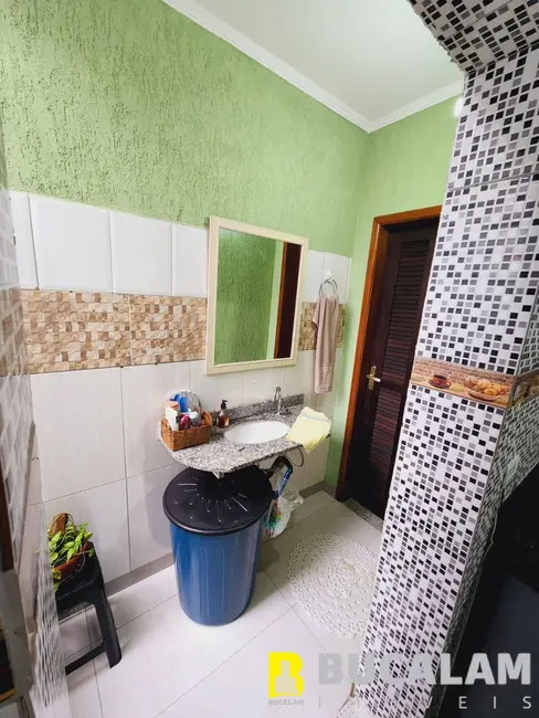 Foto 9 de Casa com 4 quartos à venda, 160m2 em Jardim Saint Moritz, Taboao Da Serra - SP