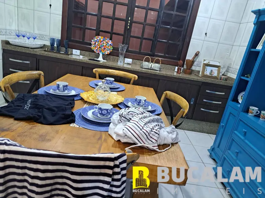 Foto 7 de Casa de Condomínio com 3 quartos à venda, 1547m2 em Jardim dos Ipês, Embu Das Artes - SP