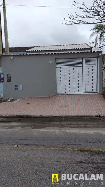 Foto 2 de Casa com 2 quartos à venda, 125m2 em Mongagua - SP