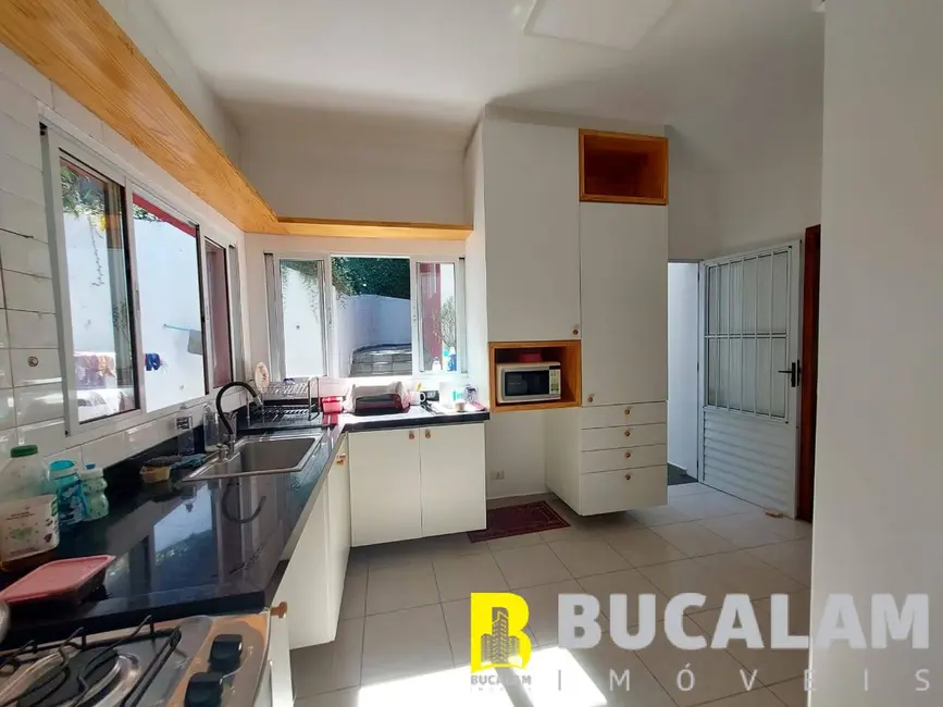 Foto 3 de Casa com 4 quartos à venda, 2900m2 em Condomínio Iolanda, Taboao Da Serra - SP