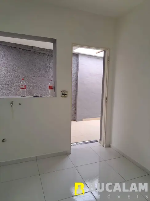 Casa com 2 quartos para alugar, 100m2 em Jardim Maria Rosa, Taboao Da Serra - SP - imagem 7 Foto 7 de Casa com 2 quartos para alugar, 100m2 em Jardim Maria Rosa, Taboao Da Serra - SP