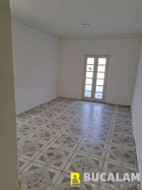Casa com 2 quartos para alugar, 100m2 em Jardim Maria Rosa, Taboao Da Serra - SP - imagem 6 Foto 6 de Casa com 2 quartos para alugar, 100m2 em Jardim Maria Rosa, Taboao Da Serra - SP
