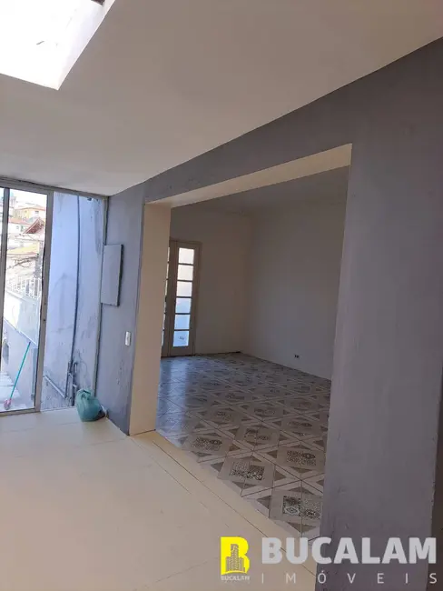 Casa com 2 quartos para alugar, 100m2 em Jardim Maria Rosa, Taboao Da Serra - SP - imagem 2 Foto 2 de Casa com 2 quartos para alugar, 100m2 em Jardim Maria Rosa, Taboao Da Serra - SP