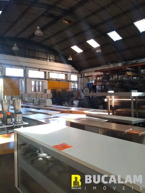 Foto 4 de Armazém / Galpão à venda, 1800m2 em Jardim Mirna, Taboao Da Serra - SP