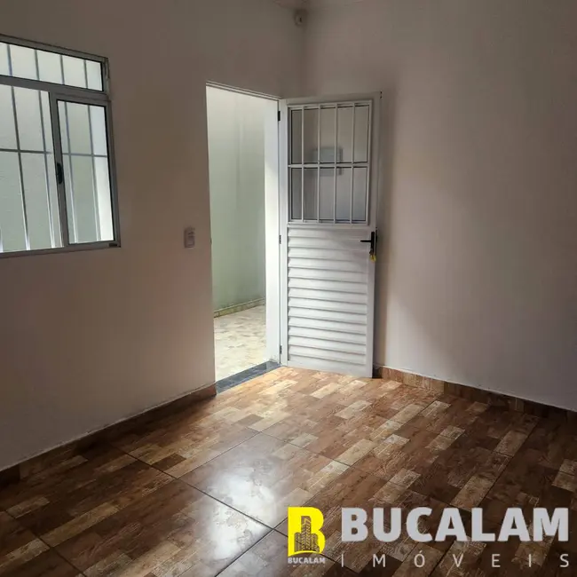 Foto 6 de Casa com 1 quarto para alugar, 40m2 em Parque das Cigarreiras, Taboao Da Serra - SP