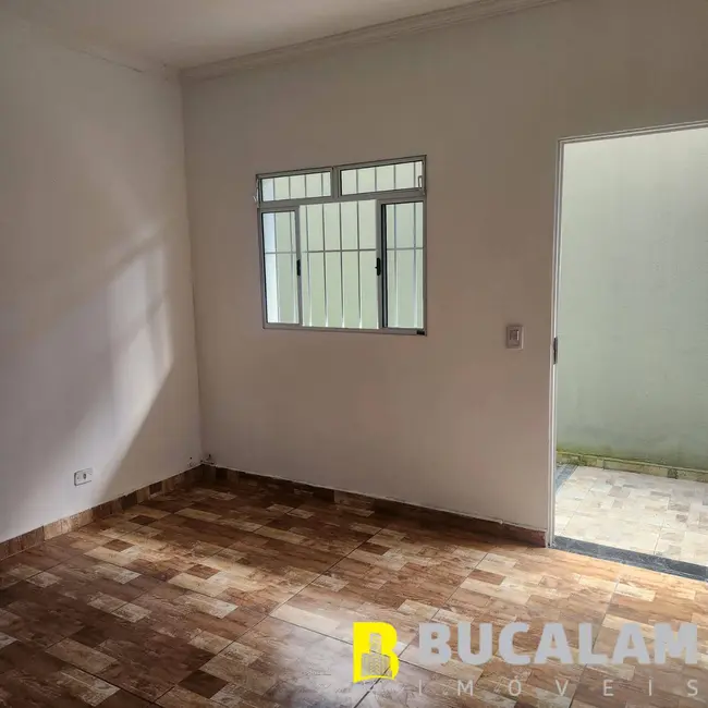 Foto 5 de Casa com 1 quarto para alugar, 40m2 em Parque das Cigarreiras, Taboao Da Serra - SP