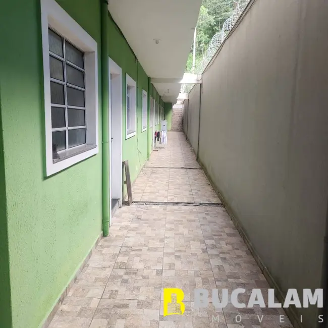 Foto 2 de Casa com 1 quarto para alugar, 40m2 em Parque das Cigarreiras, Taboao Da Serra - SP