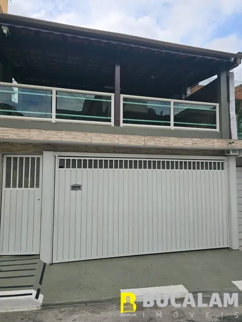 Casa com 3 quartos à venda, 250m2 em Jardim Sílvio Sampaio, Taboao Da Serra - SP - imagem 1 Foto 1 de Casa com 3 quartos à venda, 250m2 em Jardim Sílvio Sampaio, Taboao Da Serra - SP