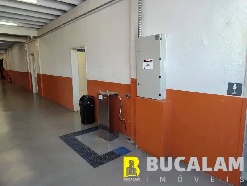 Sala Comercial para alugar, 874m2 em Centro, Taboao Da Serra - SP - imagem 9 Foto 9 de Sala Comercial para alugar, 874m2 em Centro, Taboao Da Serra - SP