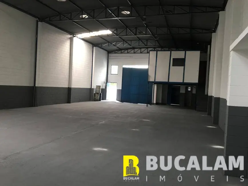 Foto 3 de Armazém / Galpão à venda e para alugar, 350m2 em Parque Laguna, Taboao Da Serra - SP