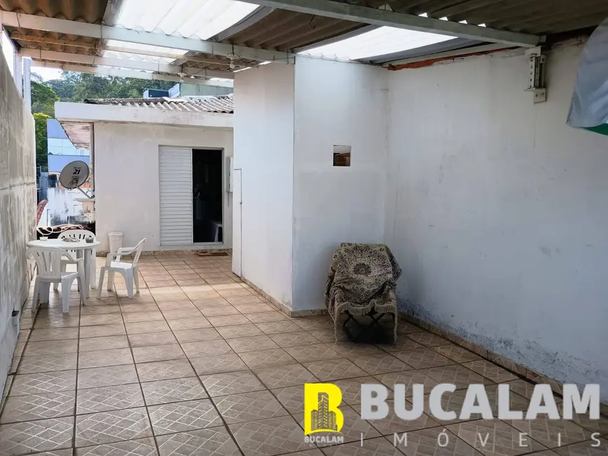 Casa com 2 quartos à venda, 150m2 em Parque Assunção, Taboao Da Serra - SP - imagem 3 Foto 3 de Casa com 2 quartos à venda, 150m2 em Parque Assunção, Taboao Da Serra - SP