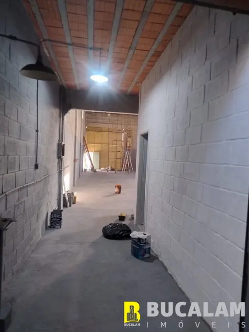 Armazém / Galpão à venda e para alugar, 320m2 em Jardim Itapecerica, Itapecerica Da Serra - SP - imagem 4 Foto 4 de Armazém / Galpão à venda e para alugar, 320m2 em Jardim Itapecerica, Itapecerica Da Serra - SP