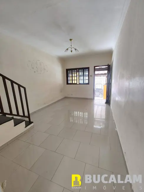 Sobrado com 2 quartos à venda, 102m2 em Núcleo Residencial Isabela, Taboao Da Serra - SP - imagem 4 Foto 4 de Sobrado com 2 quartos à venda, 102m2 em Núcleo Residencial Isabela, Taboao Da Serra - SP