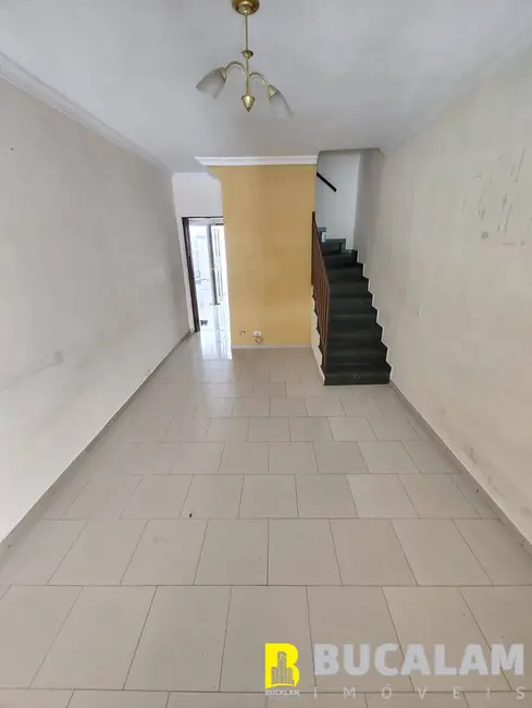 Sobrado com 2 quartos à venda, 102m2 em Núcleo Residencial Isabela, Taboao Da Serra - SP - imagem 6 Foto 6 de Sobrado com 2 quartos à venda, 102m2 em Núcleo Residencial Isabela, Taboao Da Serra - SP