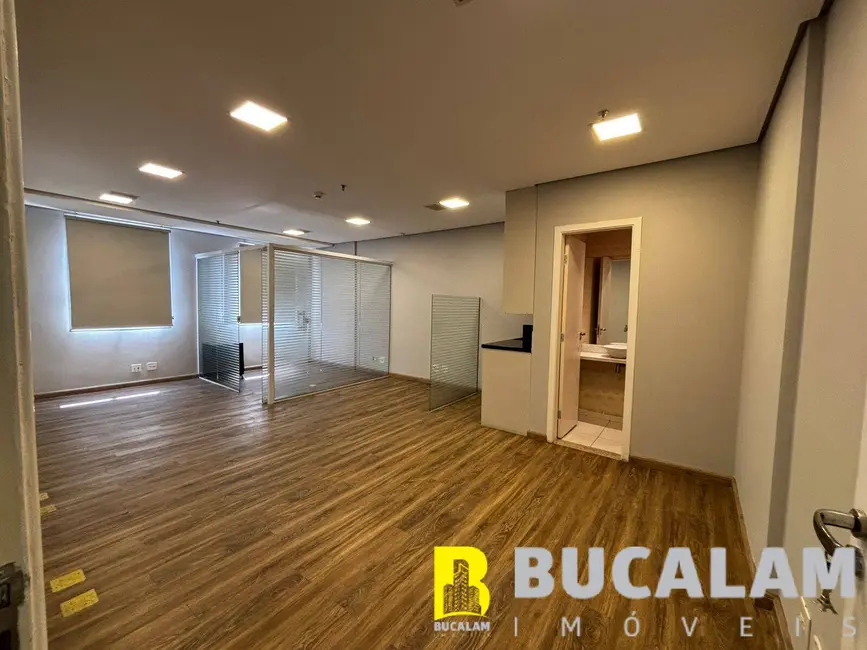 Foto 7 de Sala Comercial à venda e para alugar, 39m2 em Jardim Henriqueta, Taboao Da Serra - SP