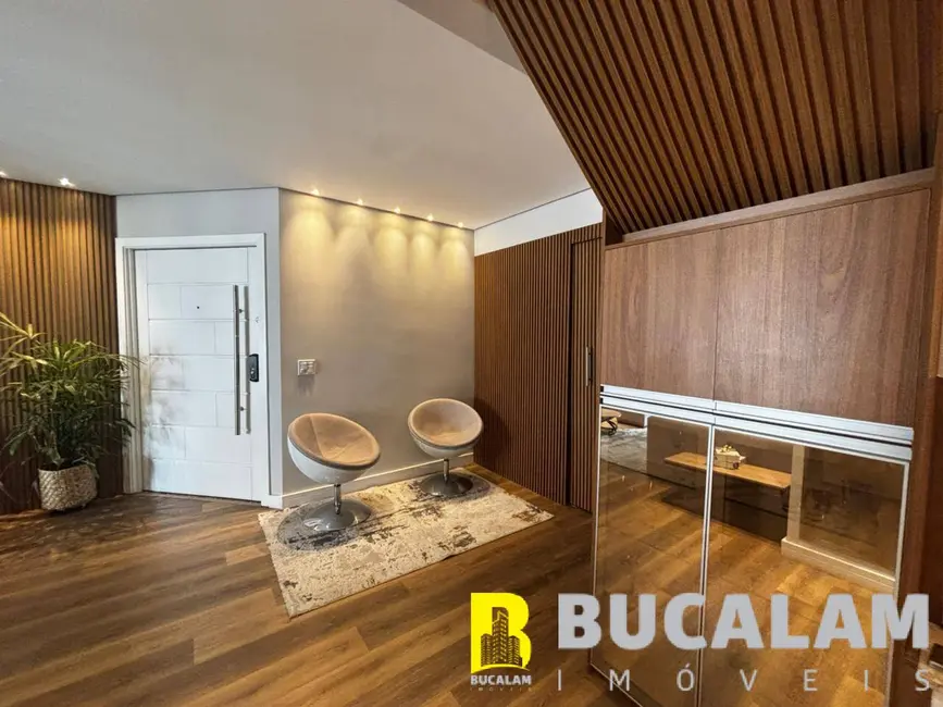 Cobertura com 3 quartos à venda, 220m2 em Jardim Maria Rosa, Taboao Da Serra - SP - imagem 5 Foto 5 de Cobertura com 3 quartos à venda, 220m2 em Jardim Maria Rosa, Taboao Da Serra - SP