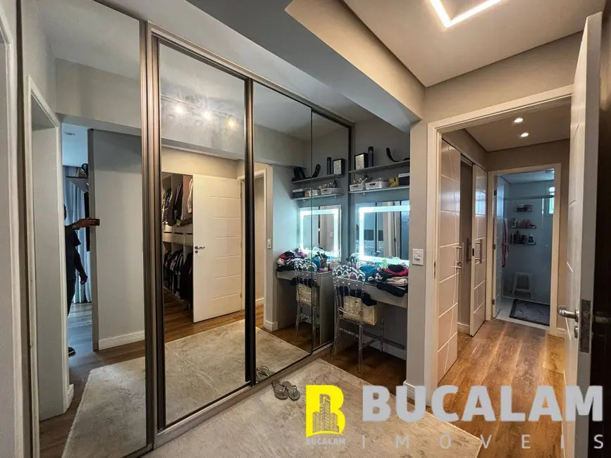 Cobertura com 3 quartos à venda, 220m2 em Jardim Maria Rosa, Taboao Da Serra - SP - imagem 2 Foto 2 de Cobertura com 3 quartos à venda, 220m2 em Jardim Maria Rosa, Taboao Da Serra - SP