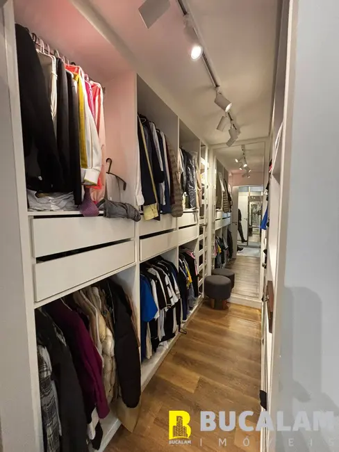 Cobertura com 3 quartos à venda, 220m2 em Jardim Maria Rosa, Taboao Da Serra - SP - imagem 6 Foto 6 de Cobertura com 3 quartos à venda, 220m2 em Jardim Maria Rosa, Taboao Da Serra - SP