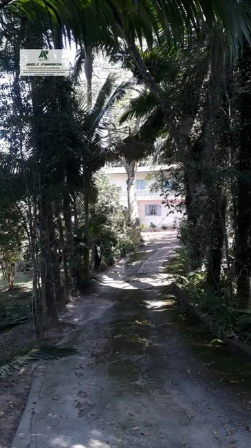 Chácara com 3 quartos à venda, 1700m2 em Sao Roque - SP - imagem 5 Foto 5 de Chácara com 3 quartos à venda, 1700m2 em Sao Roque - SP