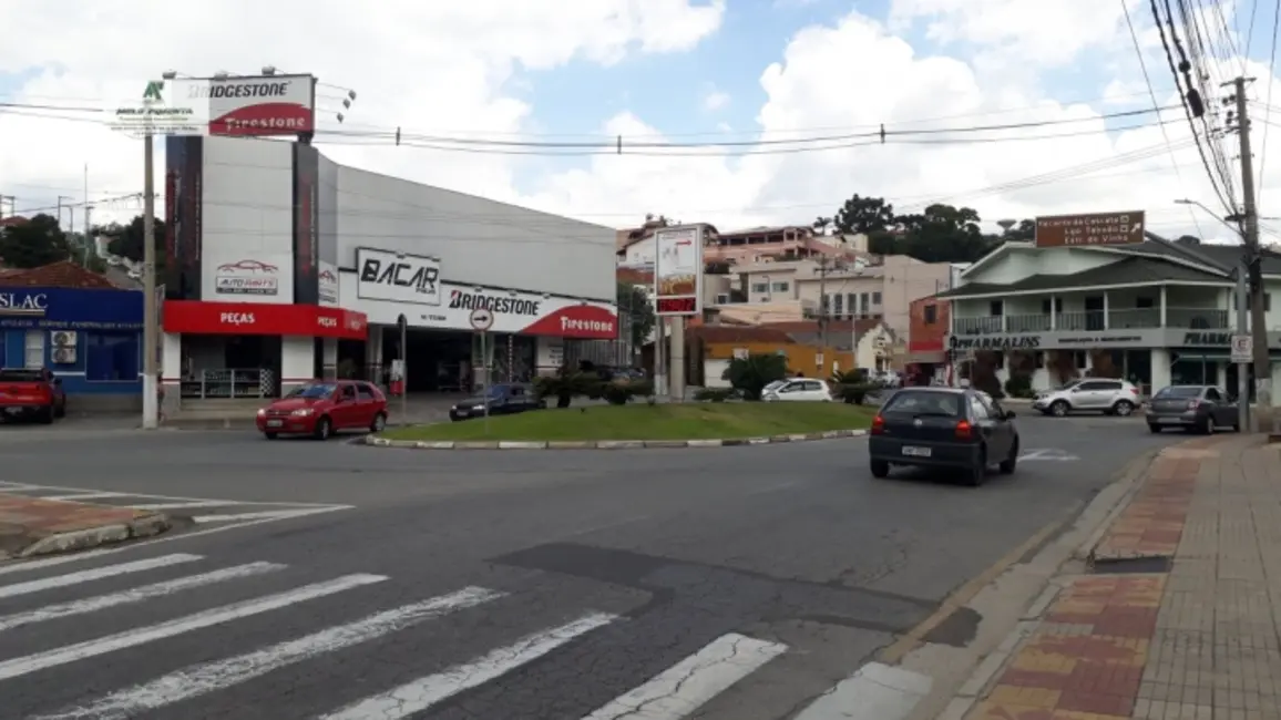 Foto 4 de Casa com 3 quartos à venda e para alugar, 350m2 em Centro, Sao Roque - SP