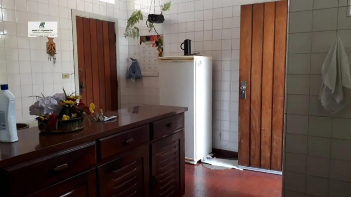 Foto 7 de Casa com 3 quartos à venda e para alugar, 350m2 em Centro, Sao Roque - SP