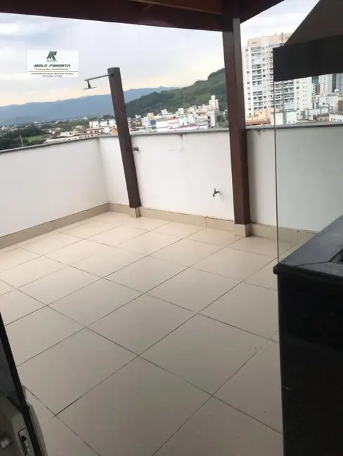 Foto 2 de Cobertura com 3 quartos à venda, 160m2 em Jardim Las Palmas, Guaruja - SP