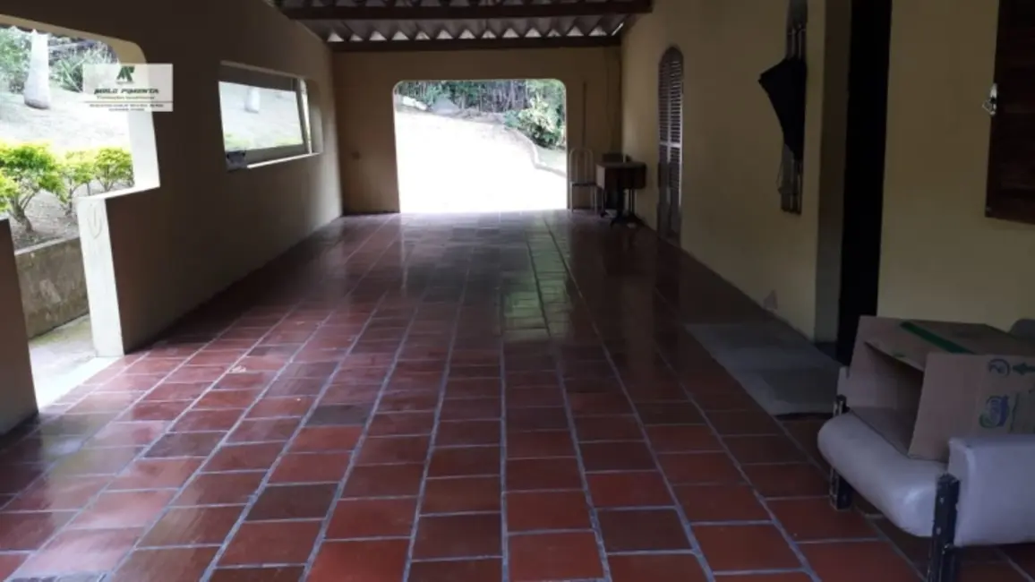 Chácara com 4 quartos à venda, 1100m2 em Sao Roque - SP - imagem 3 Foto 3 de Chácara com 4 quartos à venda, 1100m2 em Sao Roque - SP