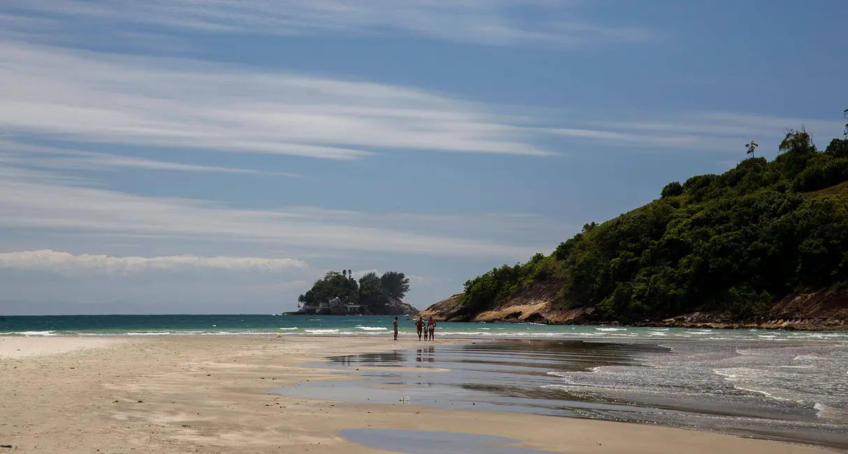 Casa de Condomínio com 6 quartos à venda, 1000m2 em Jardim Acapulco, Guaruja - SP - imagem 9 Foto 9 de Casa de Condomínio com 6 quartos à venda, 1000m2 em Jardim Acapulco, Guaruja - SP