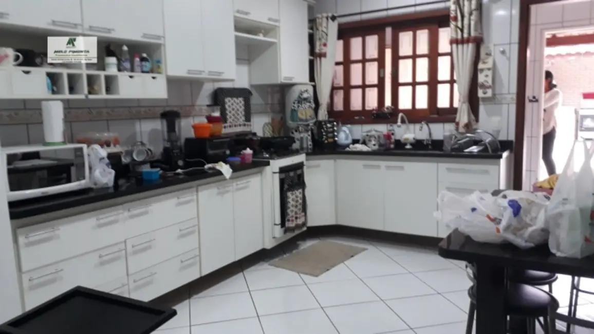 Foto 3 de Casa com 2 quartos à venda, 250m2 em Sao Roque - SP