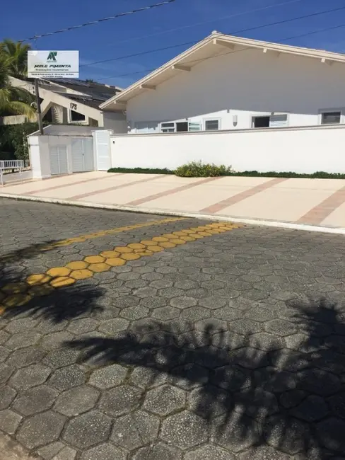 Casa de Condomínio com 6 quartos à venda, 1097m2 em Jardim Acapulco, Guaruja - SP - imagem 9 Foto 9 de Casa de Condomínio com 6 quartos à venda, 1097m2 em Jardim Acapulco, Guaruja - SP